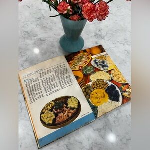 Vintage 1964 The Family Cookbook in Colour Marguerite Patten Retro Cookbook